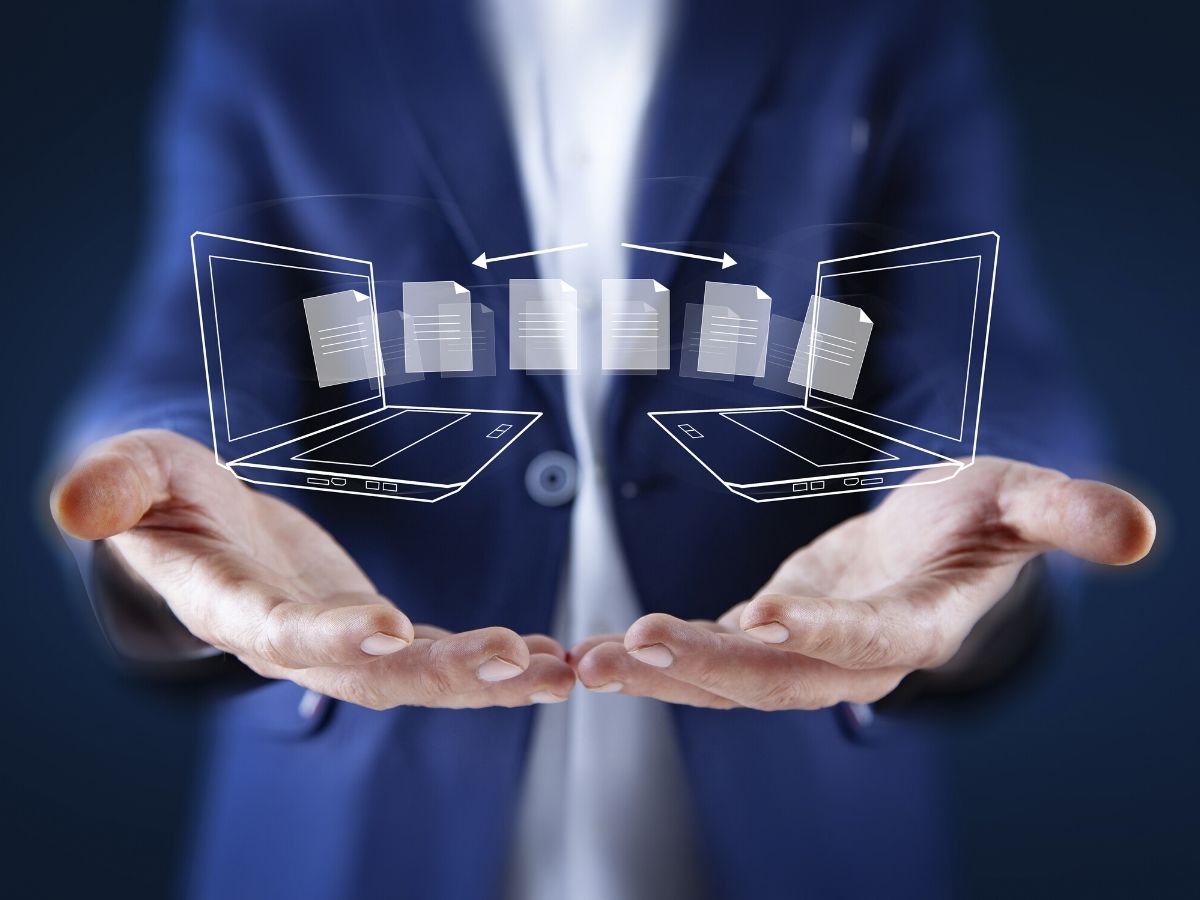 派遣スタッフへの労働条件交付を電子化して、工数削減・派遣スタッフの定着率アップに成功した事例