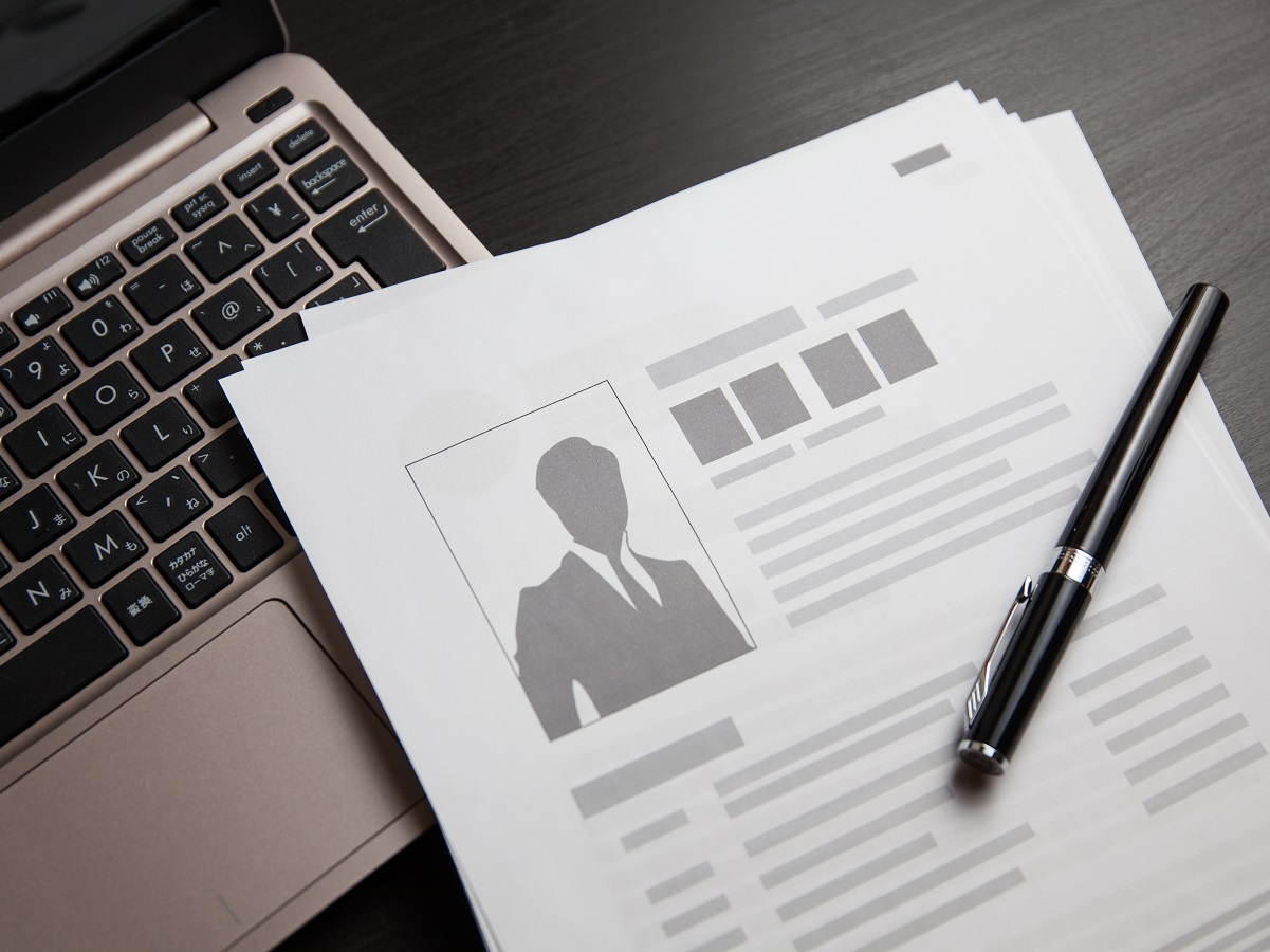 プロフィール申請でスタッフのフレッシュな情報更新を！