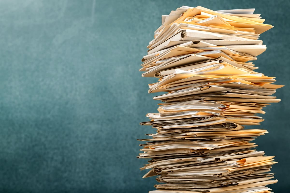 紙管理からの脱却！人材派遣業界で競争優位性を高めるための、スムーズ・スマートな案件管理